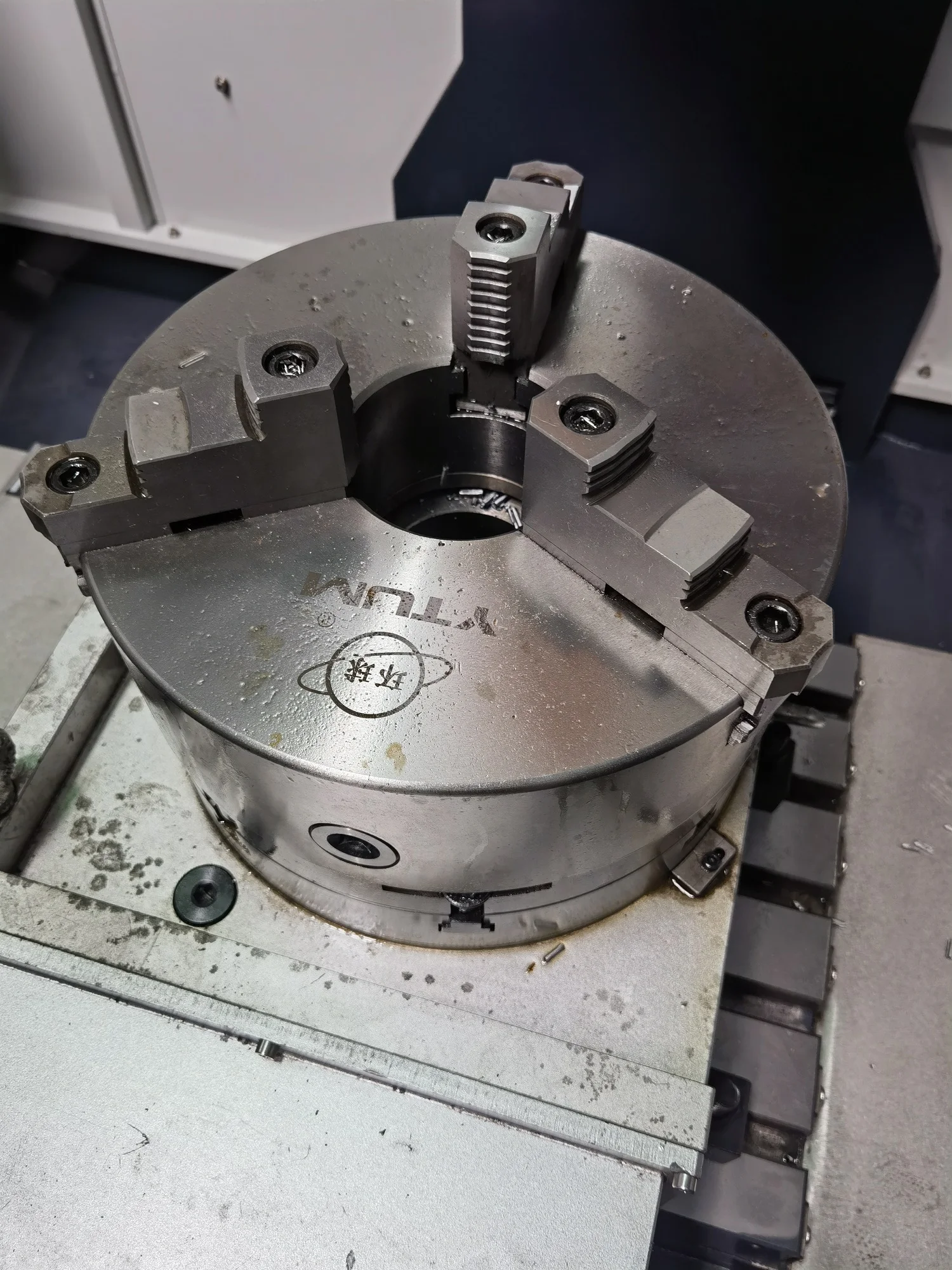 آلة التخطيط والمعادن BK5040 CNC عالية الدقة أوتوماتيكية مع محرك فعال لعمليات التجارة الخارجية في المصنع