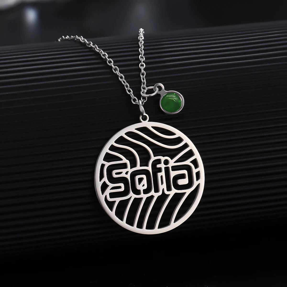 Todorova, collar corrugado hueco Circular de acero inoxidable con nombre personalizado, collar con colgante de moda para hombres y mujeres