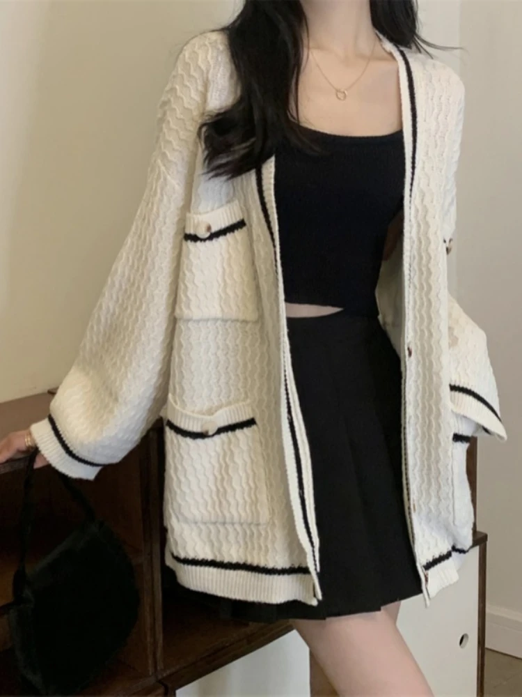 

Korobov Korean Casual Fashion Autumn Loose Single Breasted Pockets Patchwork Knitted Cardigan