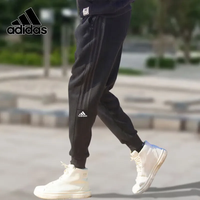 Adidas Herrenhose, Frühlings-Neuheit, Jogginghose aus Samt, geschlossene Korsett-Jogginghose, bequeme Freizeithose IA8181