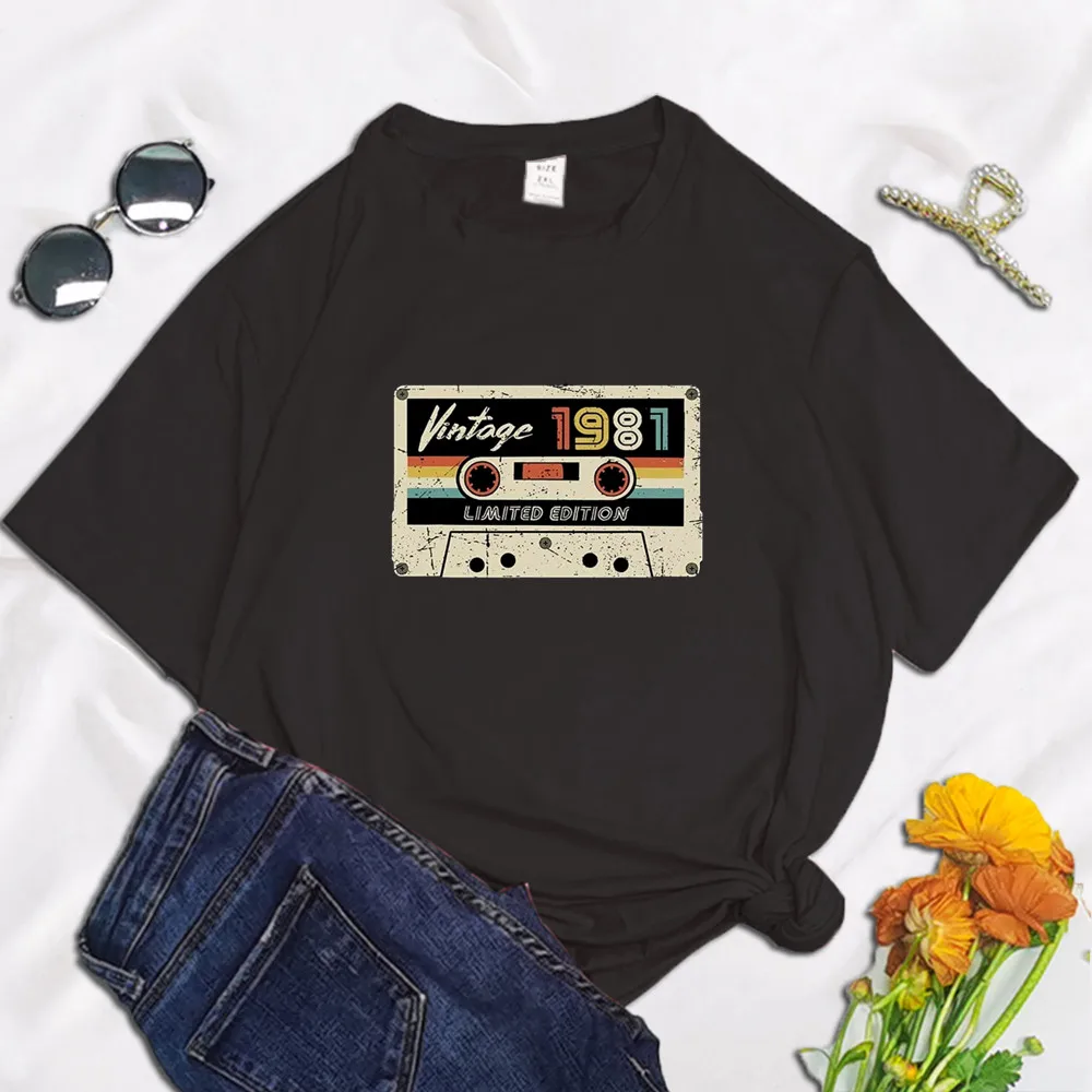 Vintage 1981 Letter Tape Print 90s Funny Women T Shirt Summer Round Neck Y2K Harajuku Funny Oversized T-shirt Graphic Streetwear