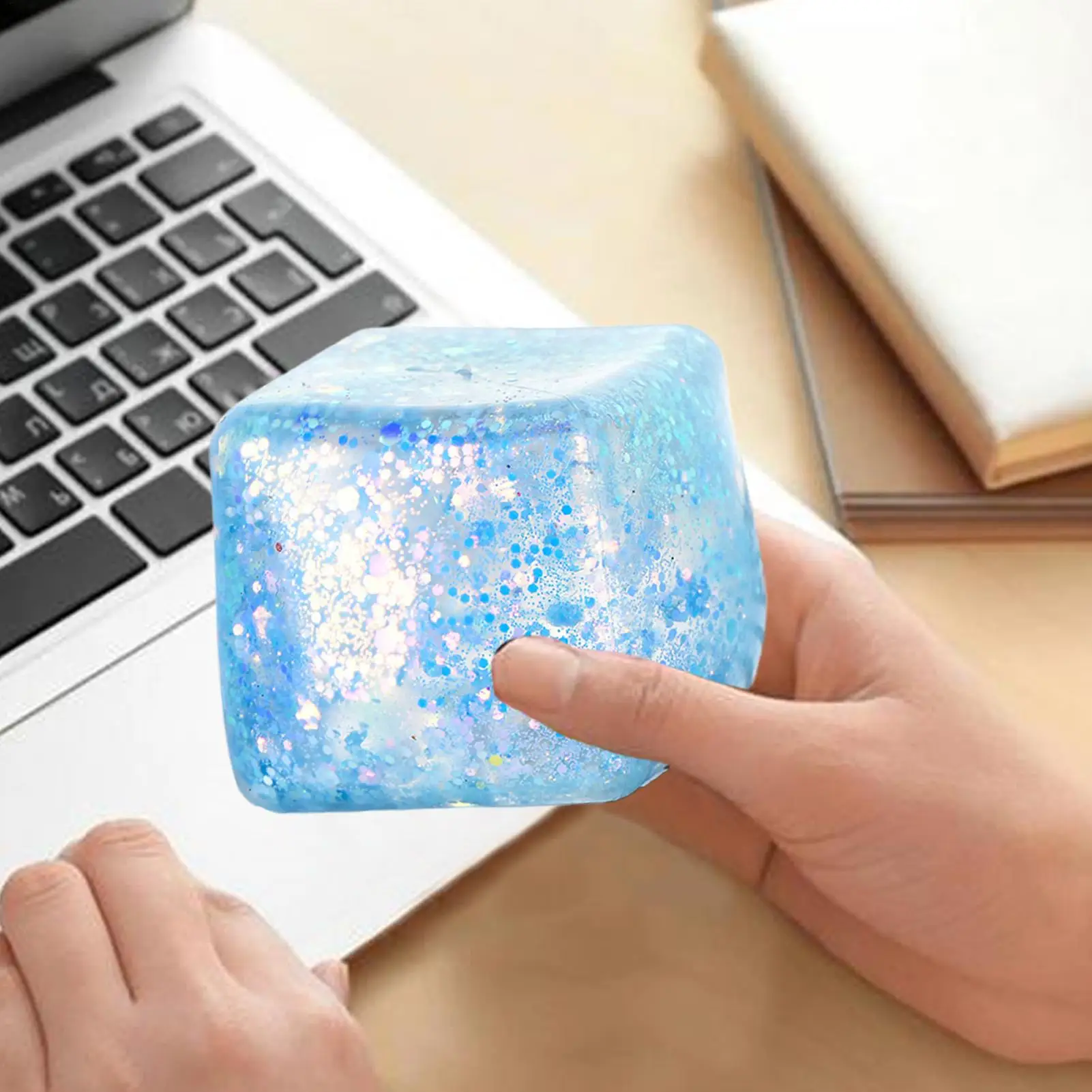 IceCube مكافحة الإجهاد S quishy اللعب انتعاش بطيء الإجهاد الإغاثة الكرة الضغط تململ لعبة للبالغين هدايا عيد لعبة حسية