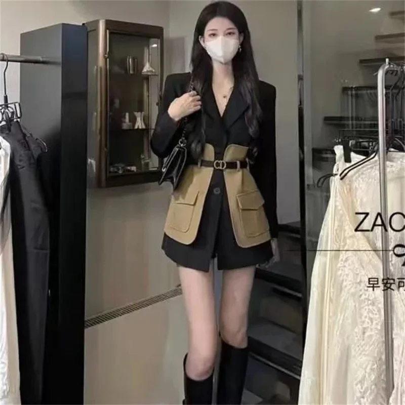 

2025 Spring Autumn New Fashion Suit Jacket Female Minority Design Sense Contrasting Color Splicing Slim Suit Jacket Explosions