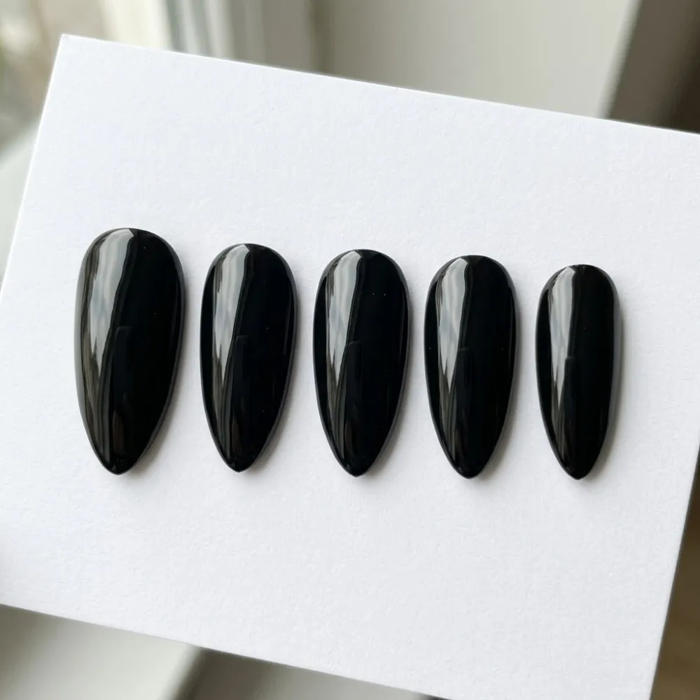 Medium Almond Glossy Black Press On Nails Solid Pure Black Oval Shape Fake Nails Glossy Dark Goth Daily Party False Nail Tips view 4