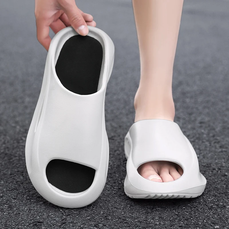 2024 new summer anti-slip and deodorant EVA home slippers couples indoor home stepping on shit to wear beach slippers