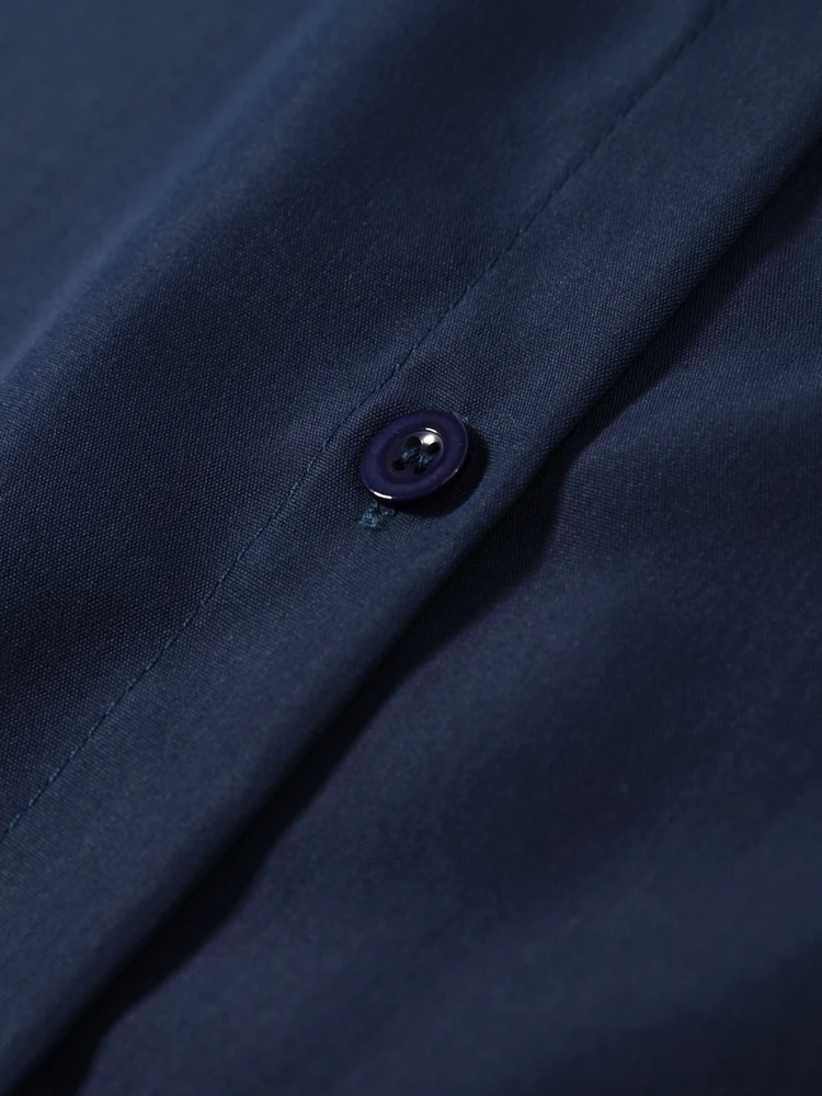 Elegante Damen-Hosenanzüge mit Revers: Oversized Hemd, Langarm-Bluse mit Knopfleiste, Weite Hose, Schickes Einfarbiges Outfit – Detail 7