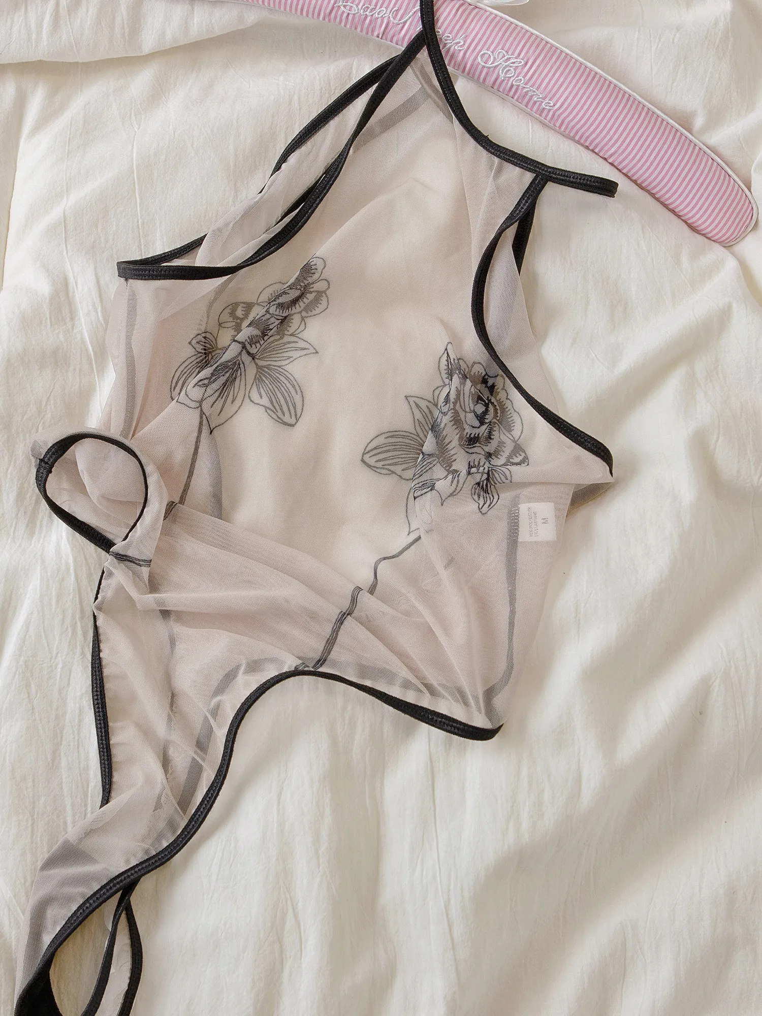 Eye-Catching Sexy Lace Nightwear for Women, Rose Pattern Pure Desire One-Piece Bodycon Lingerie, Built-in Bra Set