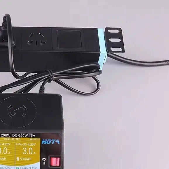 HOTA D6 Pro AC 200W DC 650W 15A*2 Dual Channel Lipo Charger Support Power Distribution 1-6S Battery Charger for RC Models Parts