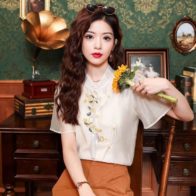 

New Chinese Style Embroidery V-Neck Short Sleeve Shirt Women Summer New Irregular Button Down Age-Reducing Blouse