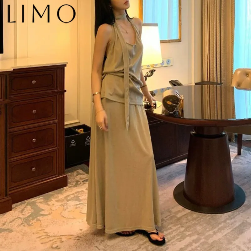 

LIMO Sexy Backless V-Neck Halter Tie Two Piece Set High Waist Maxi Skirt Solid Color Luxury Elegant Designer Spring Summer 2025