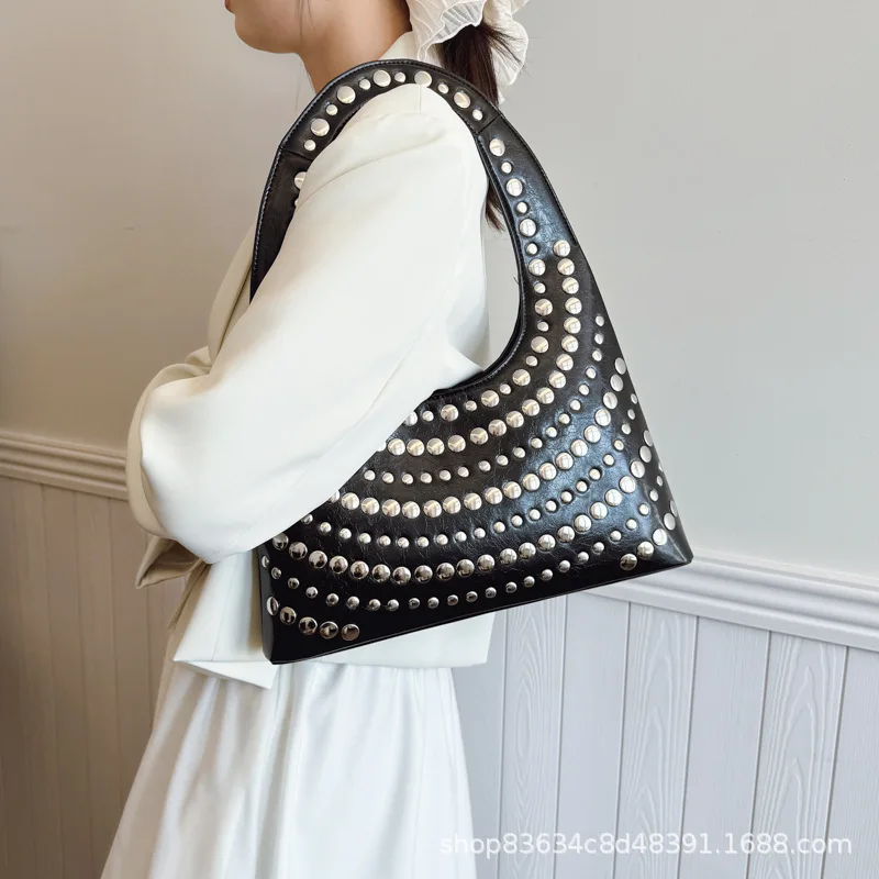 

Острая сумка через плечо с шипами 202, нишевая сумка с верхней ручкой для женщин, модная сумка через плечо под мышками, универсальная сумка «день-ночь»