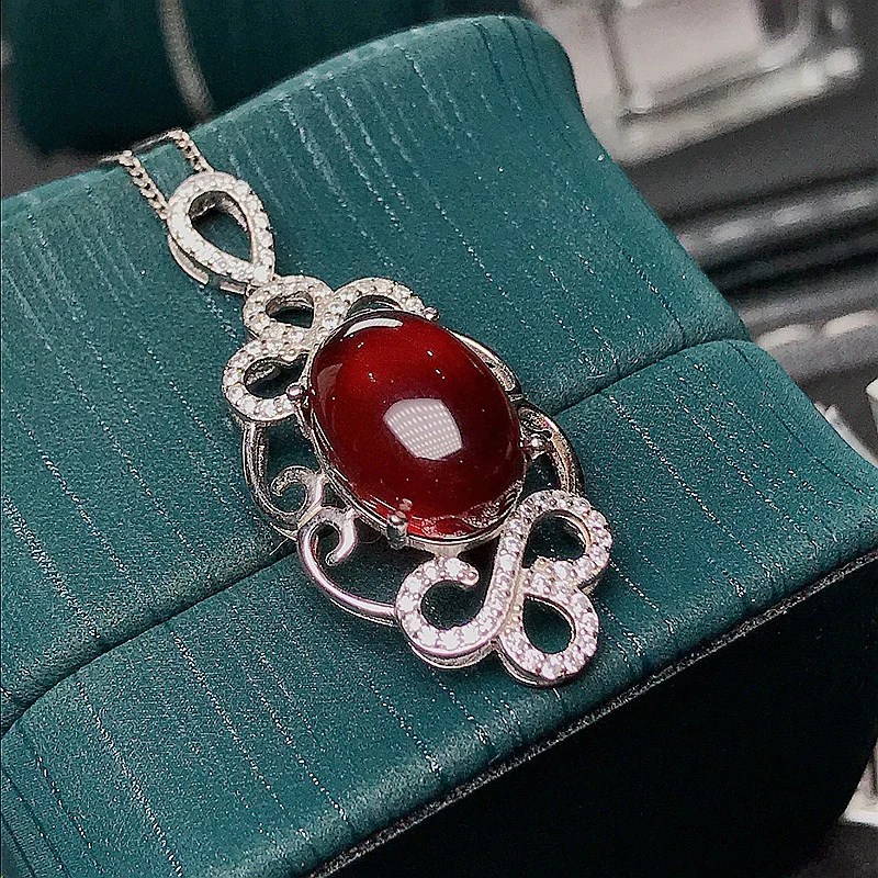 

Natural Garnet Pendant 10*14mm 6ct Garnet Necklace Pendant 925 Silver Cabochon Gemstone Jewelry with 3 Layers 18K Gold Plating