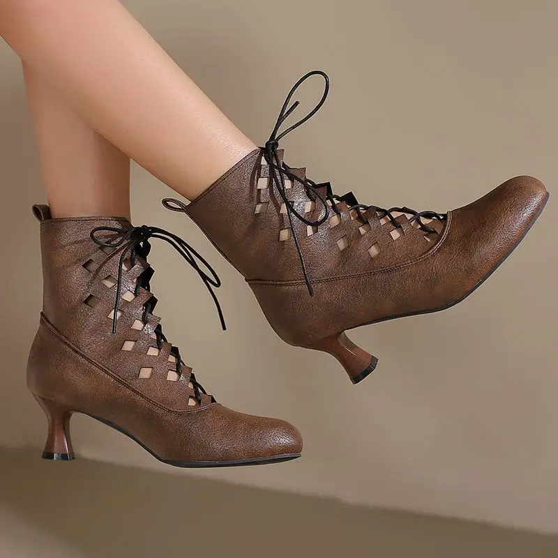 

SIMLOVEYO Дизайнерские женские летние ботильоны с круглым носком, странный каблук 6 см, на шнуровке, мягкие дышащие женские повседневные ботинки Bota, большой размер 48 49 50