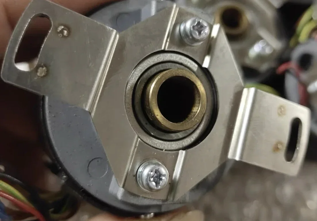 Used SBS2-25-5MD encoder tested ok functioning properly