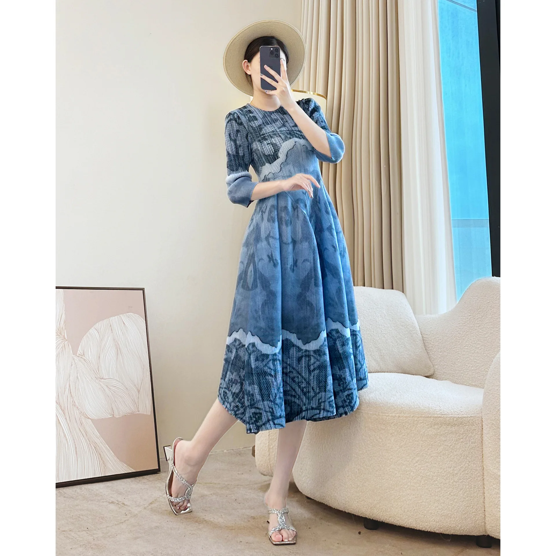 

High-end Miyake Style Pleated Dress for Women 2025 Autumn New Versatile Loose Large Size Women's Flower Bud Pleated Skirt Trendy
