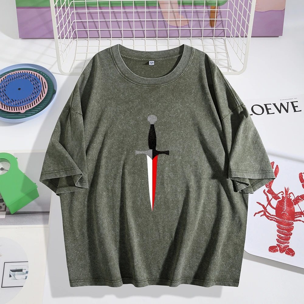 تي شيرت رجالي بنمط سيف فريد من نوعه - تي شيرت برسومات عصرية للرجال مثالي للتصفيف اليومي الرائع