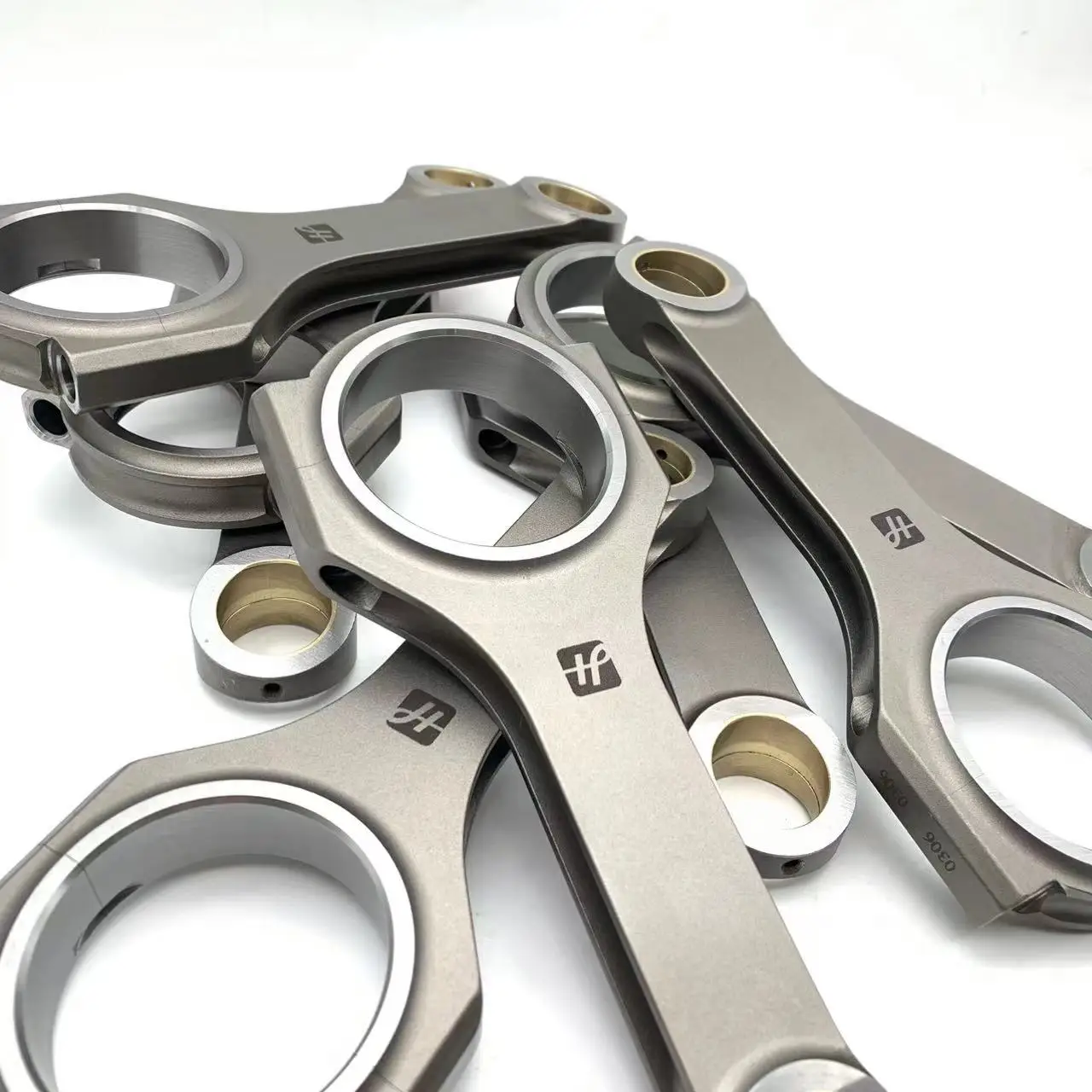 

Кованые шатуны H-образного профиля M273 для Mercedes Benz M273 5.5L