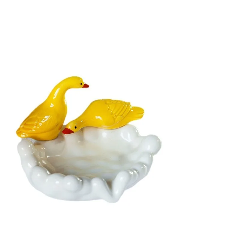 1pc Cute Duck Ceramic Soap Dish Decorative Soap Holder Craft Ornament Bathroom Counter Washroom Daily Storage Decor Accessory view 5