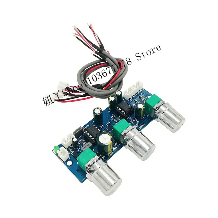 Single-supply 2.1-channel preamplifier low-pass filter subwoofer front panel