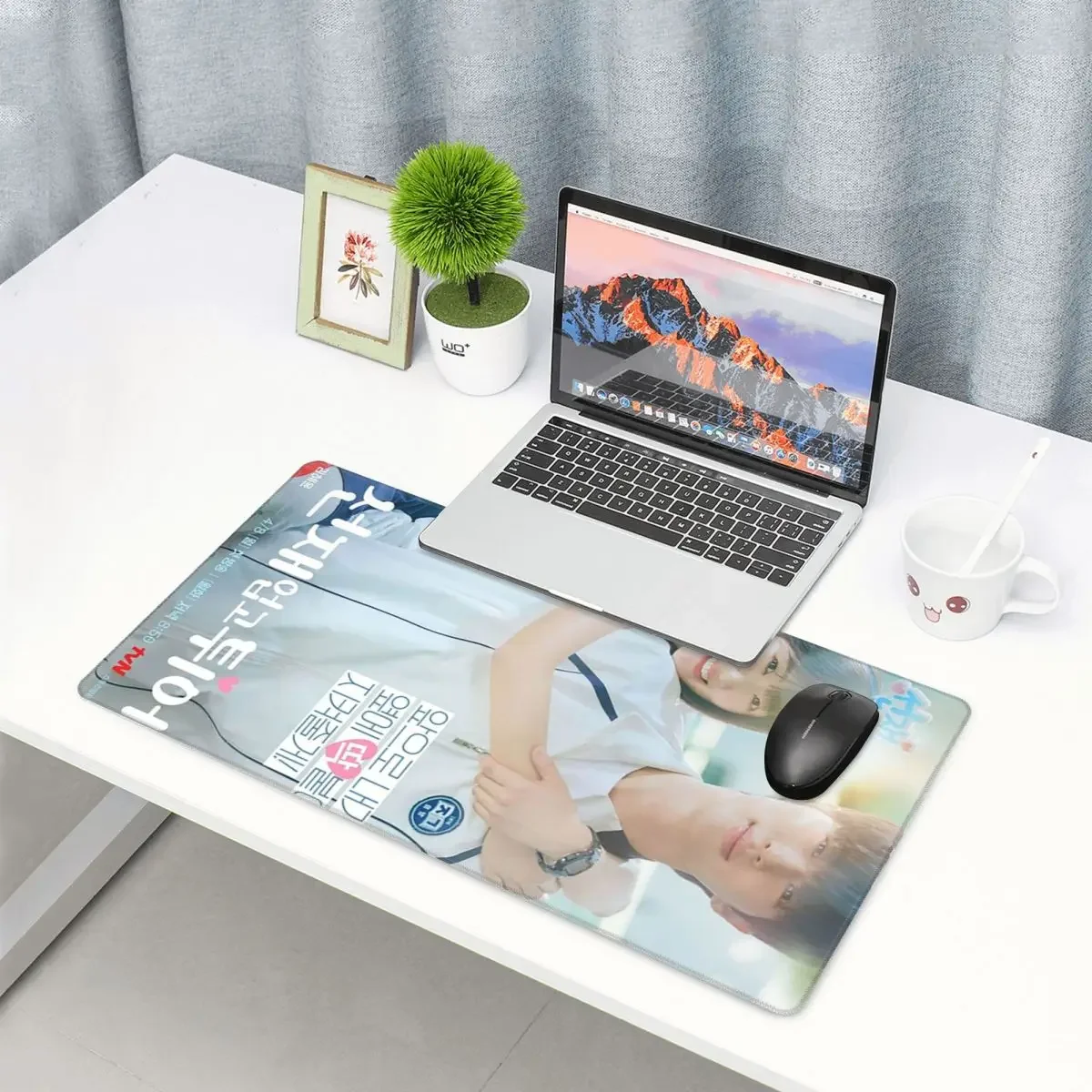 Large Mouse Pad Lovely Runner Kdrama Poster Gamer PC Laptop Mats Keyboard Carpet Computer Gaming Office Accessories Desk Mat