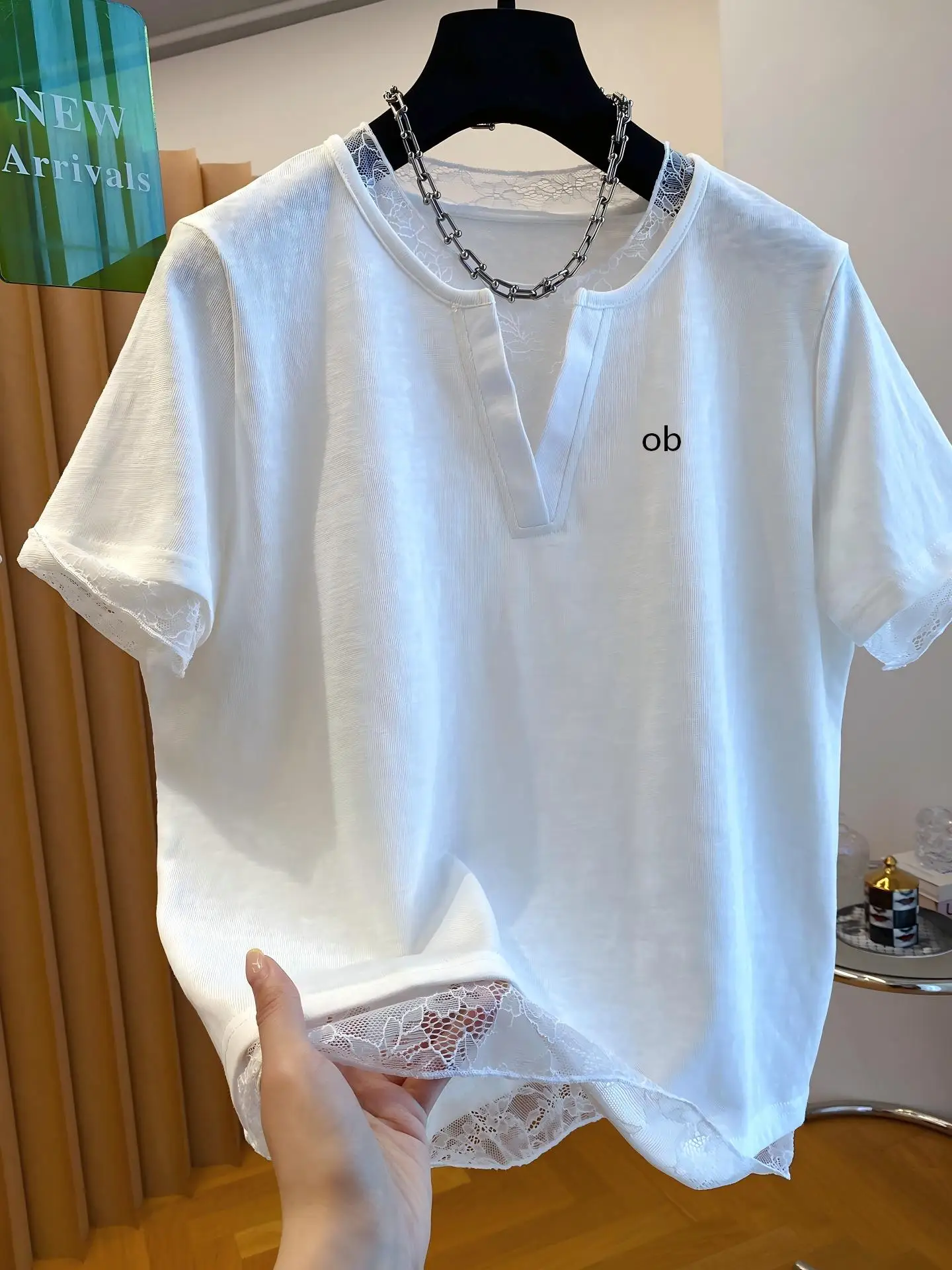 Lace-stitched fake two-piece short-sleeved women's t-shirt, 2026 new style, loose and lightweight, V-neck, for sports and fitnes