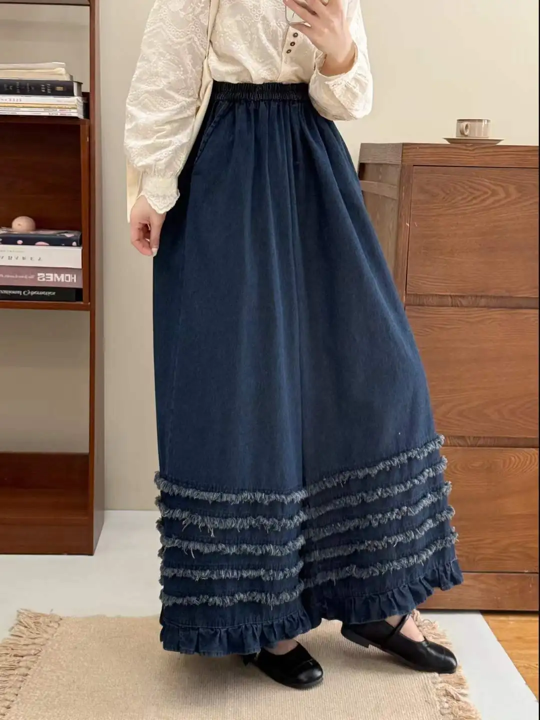 Nuovi pantaloni in denim di cotone autunno 2025, volant in vita elastica da donna, jeans a gamba larga da pendolarismo dolce retrò francese Mori Girl B57826CC