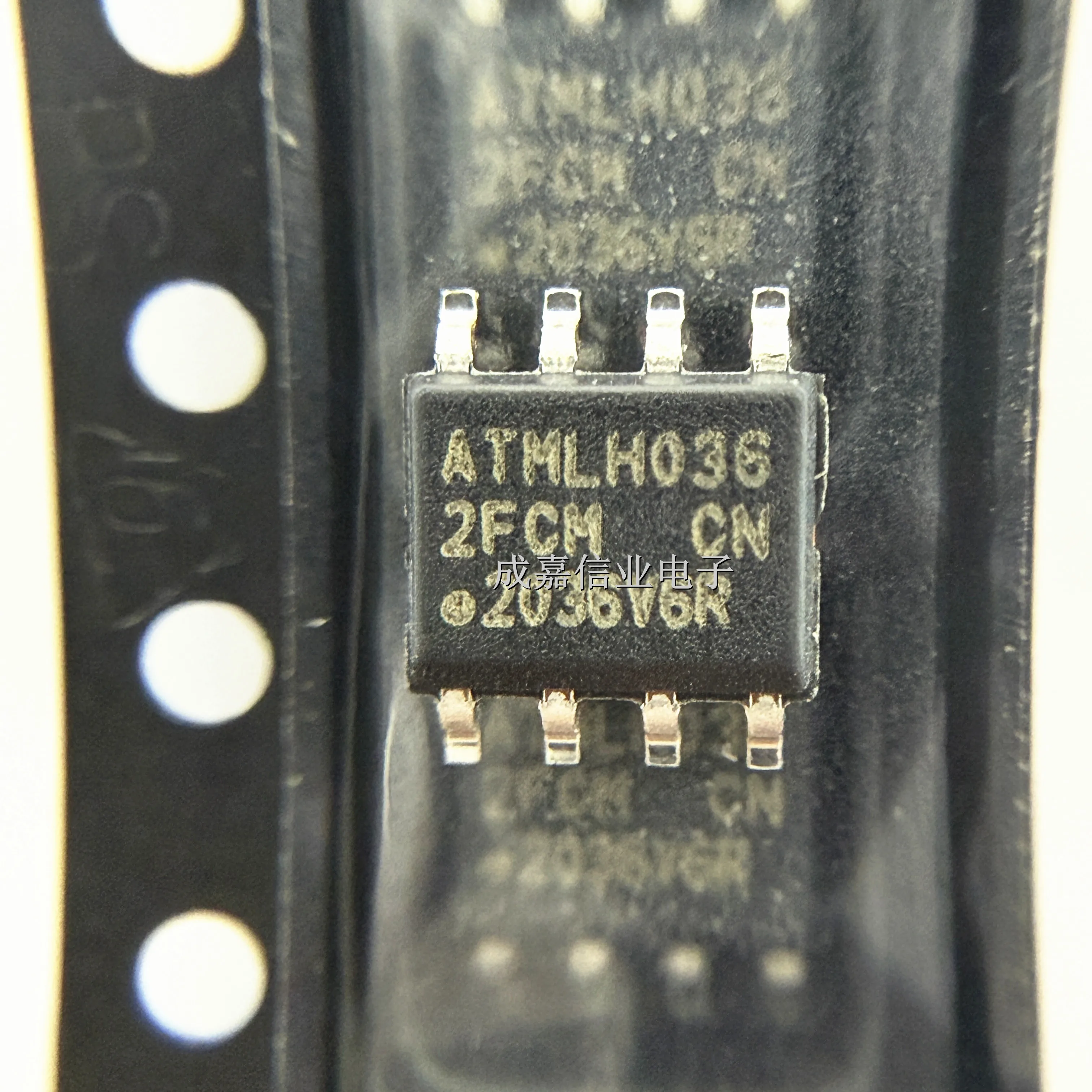 

10pcs/Lot AT24C512C-SSHM-T SOP-8 MARKING;2FCM EEPROM SERIAL EEPROM 512K (64K X 8) 2WIRE 1.7V Operating Temperature: - 40 C-+ 85C