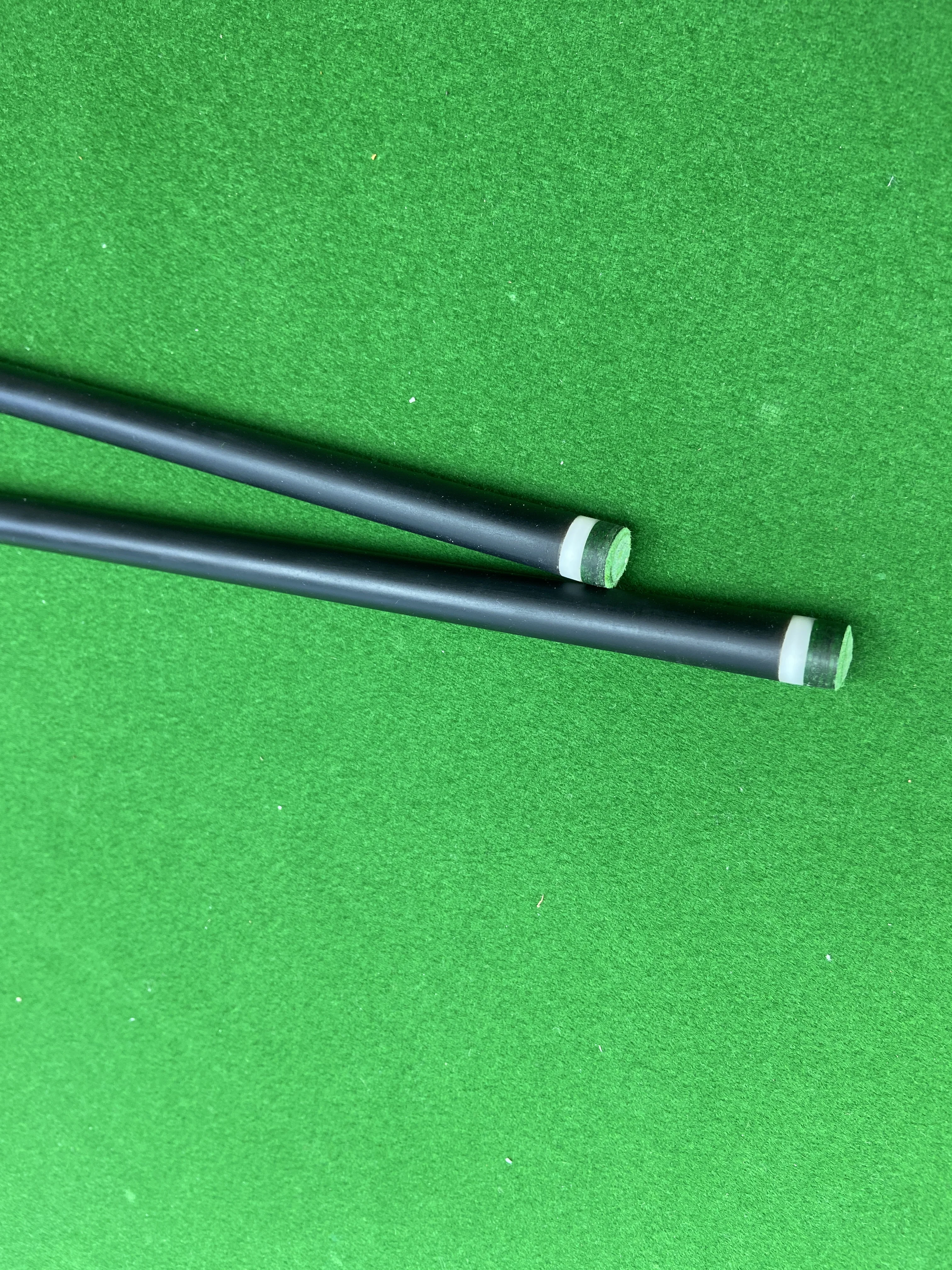 Professionele 9 Ball en Carom Biljart Carbon Fiber Pool Cue met 12,5mm Tip en Dragon Element Design