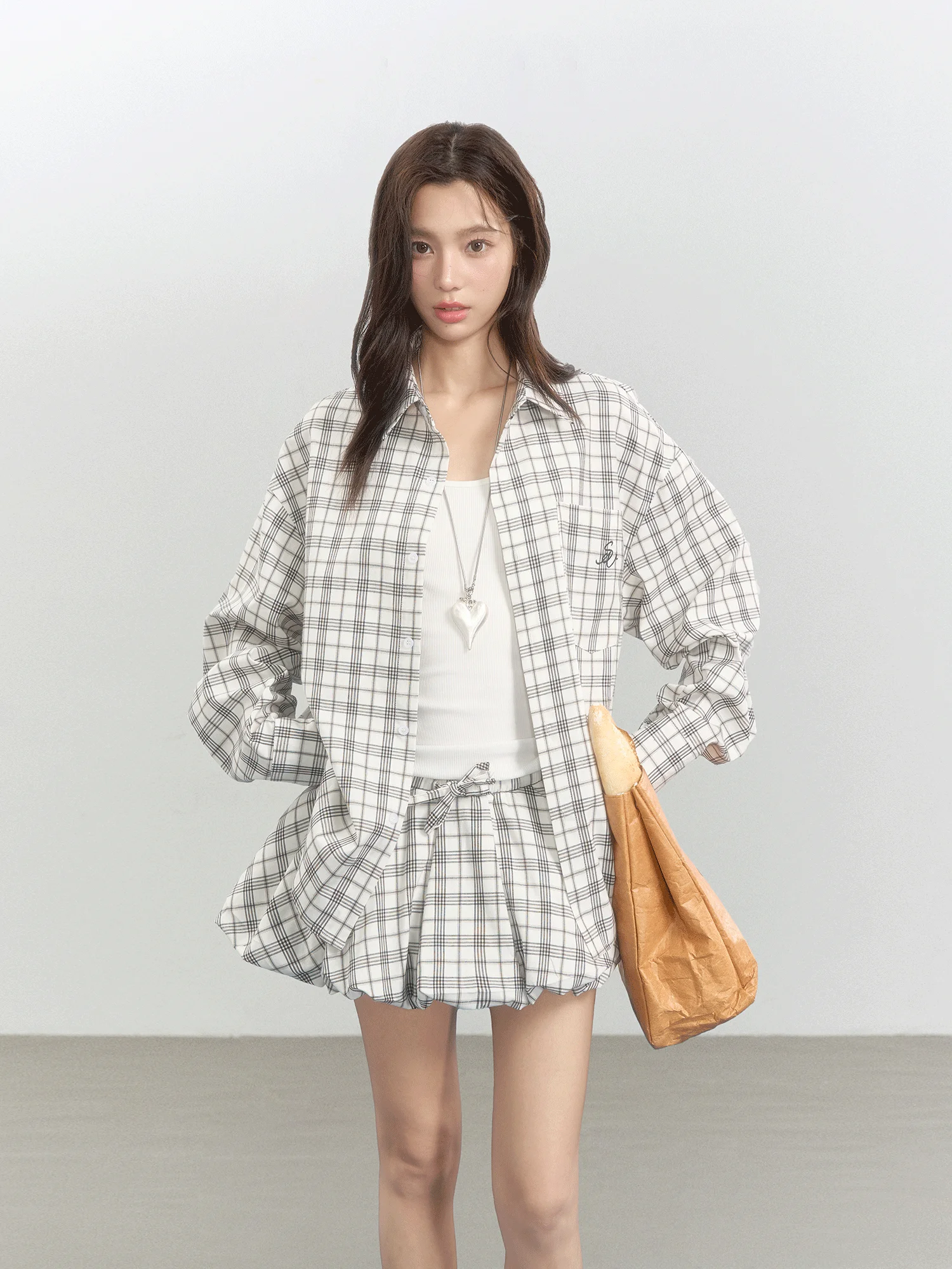 

Ins Sle Lazy Faion Bla White Plaid Long Sve Women's irt 2025 New Early Autumn Design Cotton Loose Fit Button up