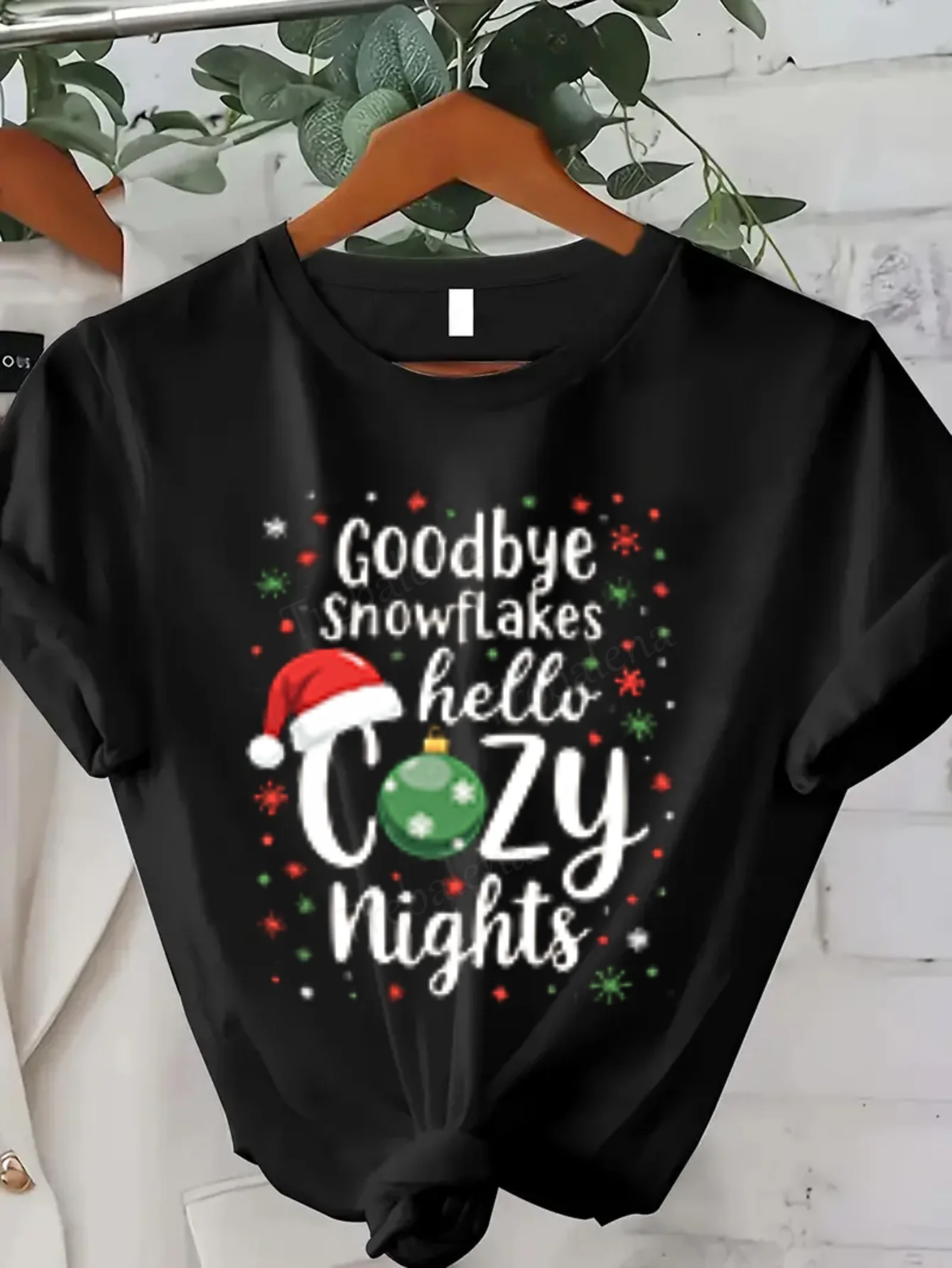Women T-shirt Cozy Christmas T-Shirt for Women, Festive Holiday Top