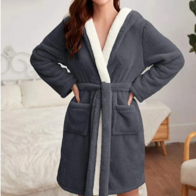 Women's Fall/Winter Hooded Bathrobe Fashion Simple and Comfortable Home Bathrobe Long Sleeve Color Contrast Thermal Bathrobe