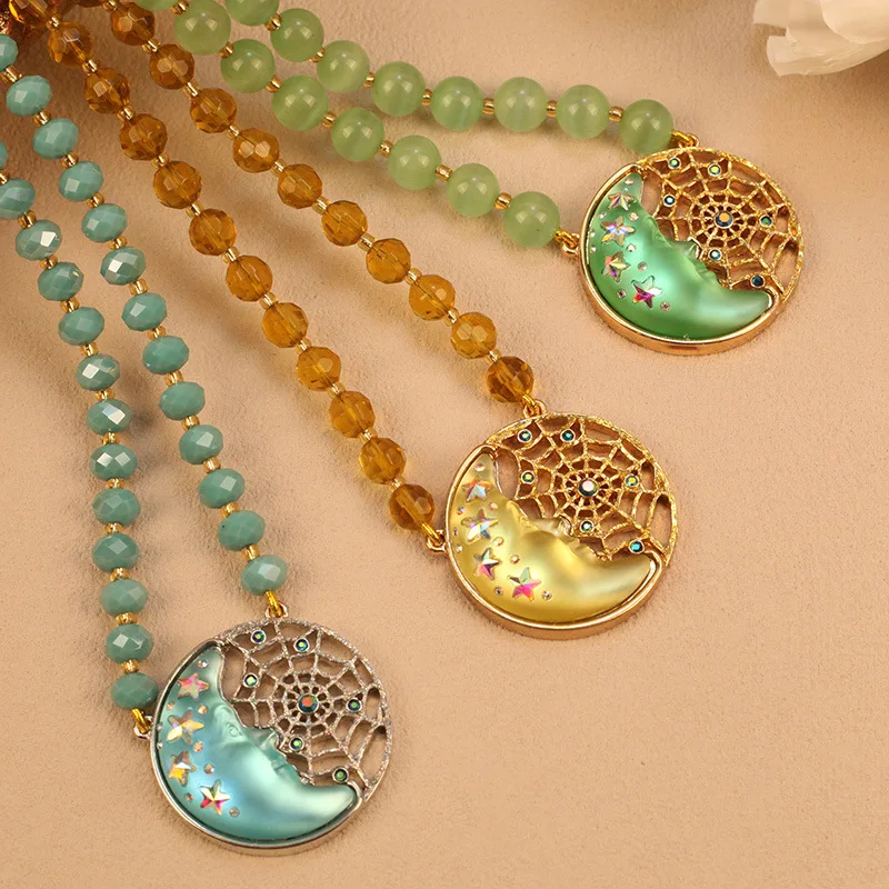 

Middle Vintage Retro Fashion Light Luxury Elegant Personalized Design Antique Moon Face Agate Beads Strand Necklace for Women