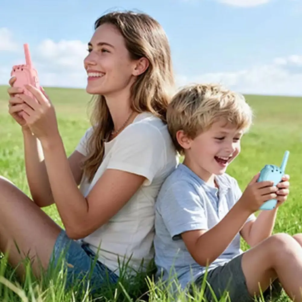 Walkie talkies de vídeo para crianças, walkies recarregáveis para crianças, 2 pacotes, brinquedos internos e externos para festa de jogo, acampamento, natal l0u6