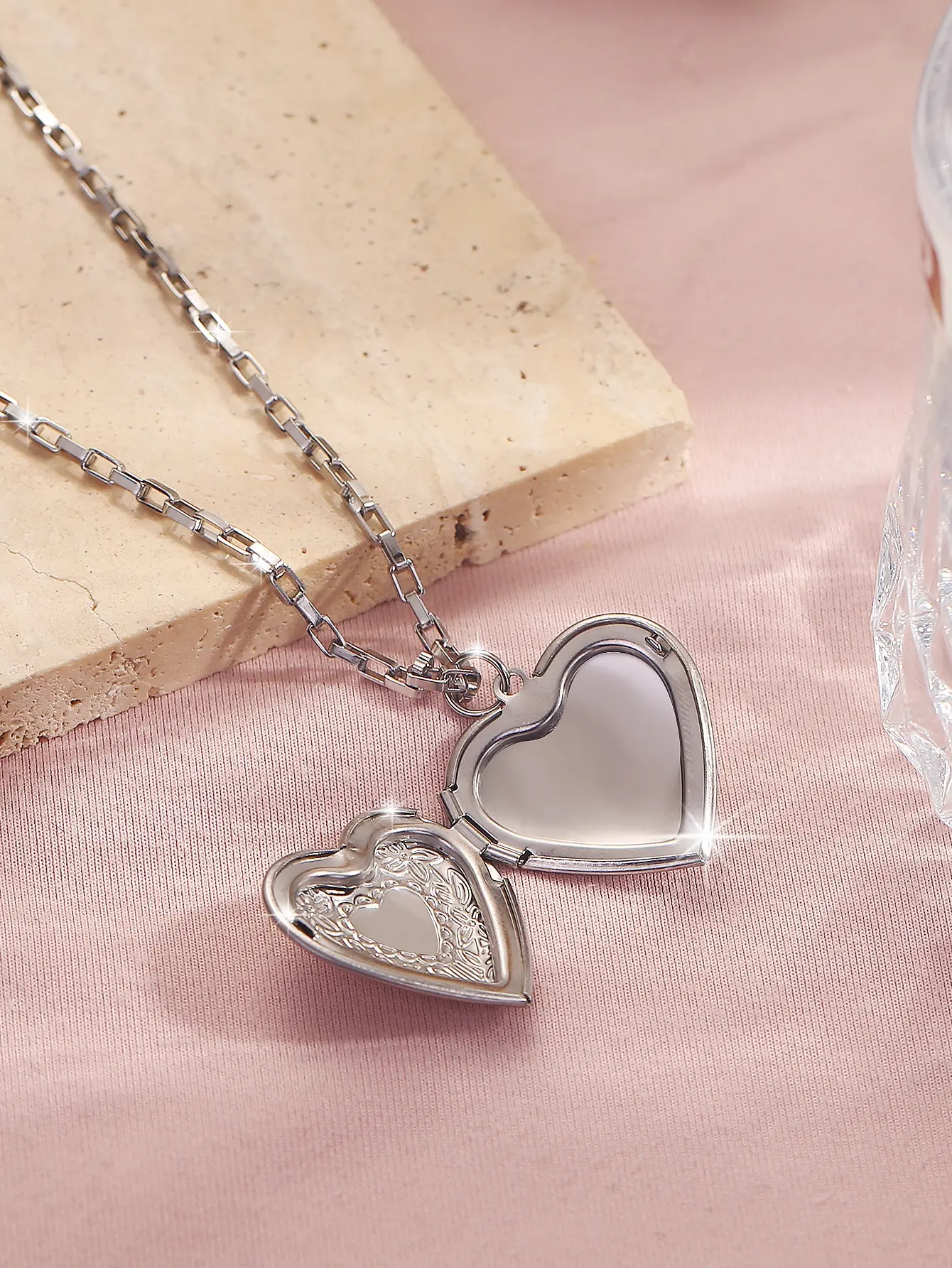 1 stainless steel jewelry LOVE Box Pendant necklace Fashion everything Punk Hip Hip chain couple necklace Good Friend necklace L