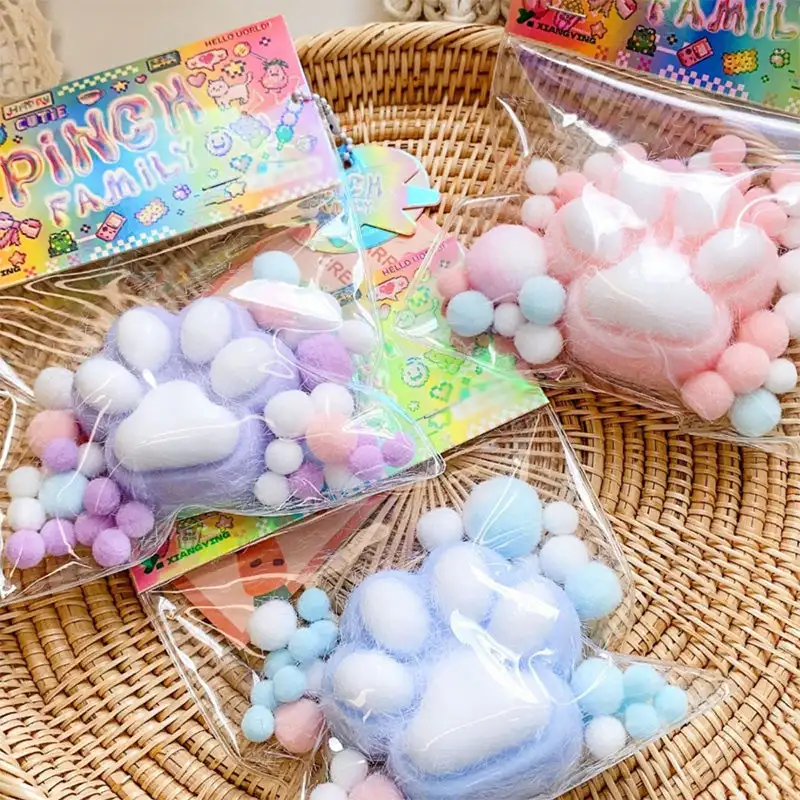 フワフワ猫の足スクイーズおもちゃ手作り植毛猫の足ストレスリリーフおもちゃ餅遅いリバウンド新しいそわそわおもちゃ誕生日パーティーギフト