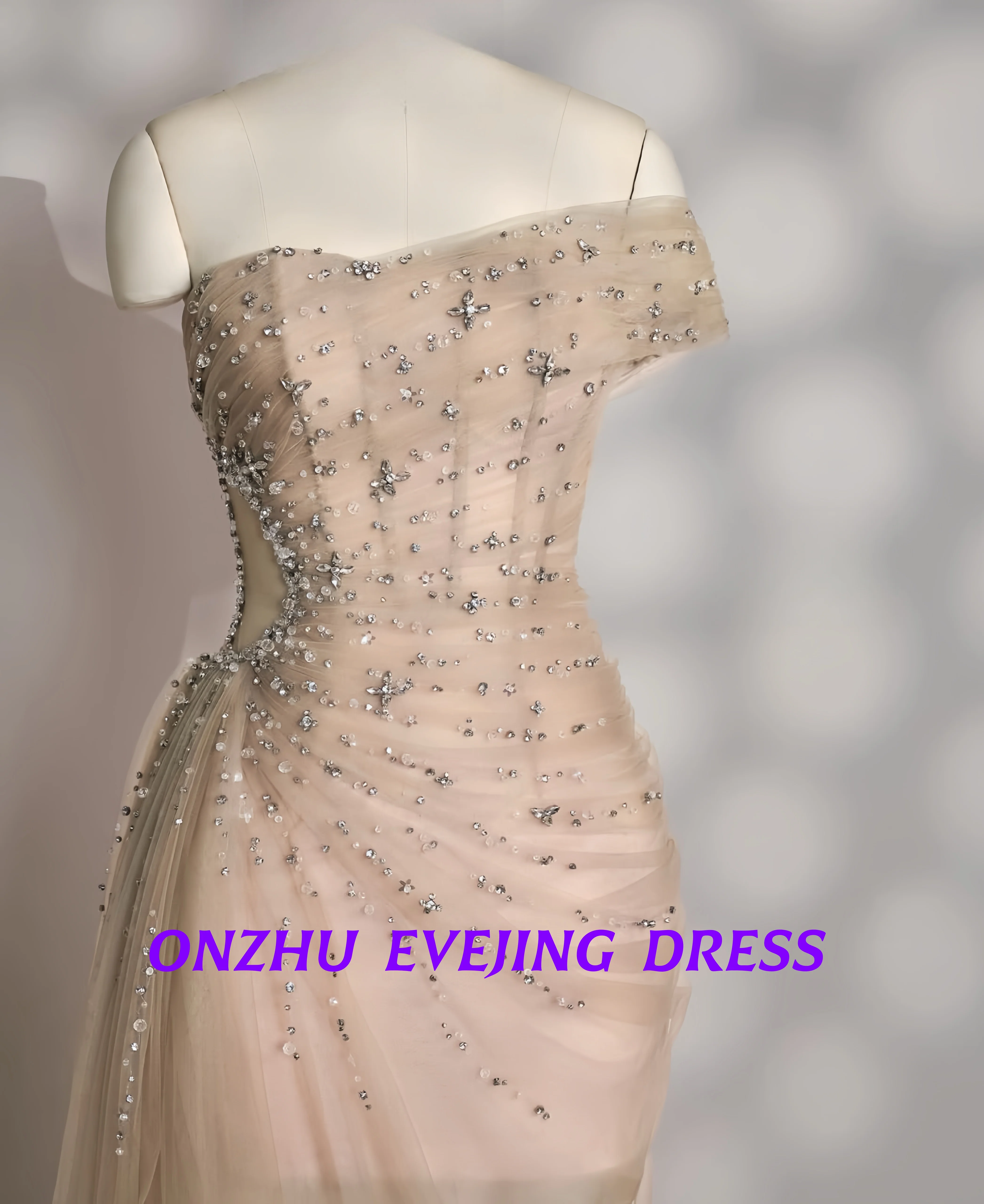 

Индивидуальные элегантные женские вечерние платья без бретелек без рукавов из шифона с русалкой для особых случаев