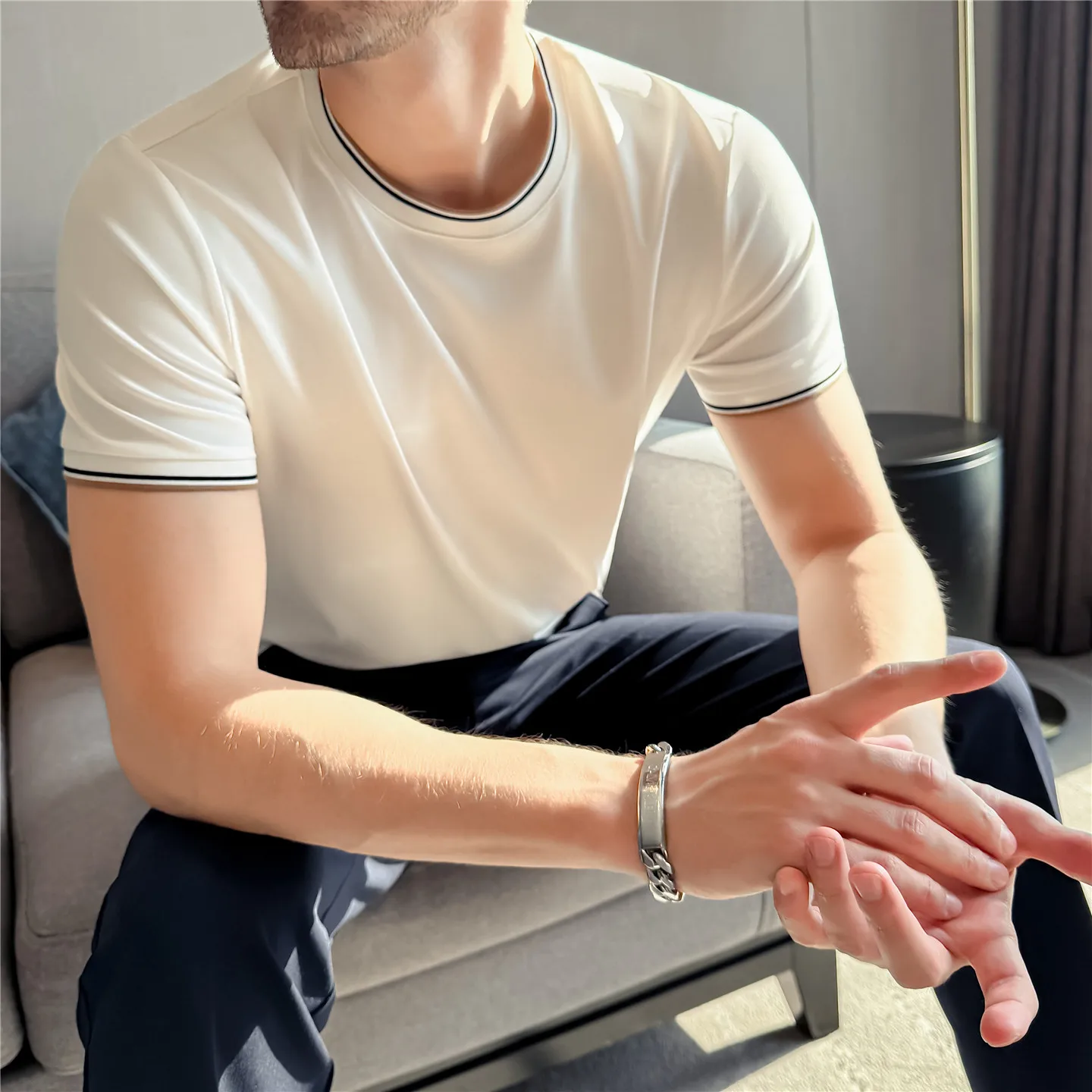 

Men's 2026 New Arrival Contrast Trim Crew Neck T Shirt Ice Silk Smooth Business Casual Short Sleeve Slim Fit Top for Men
