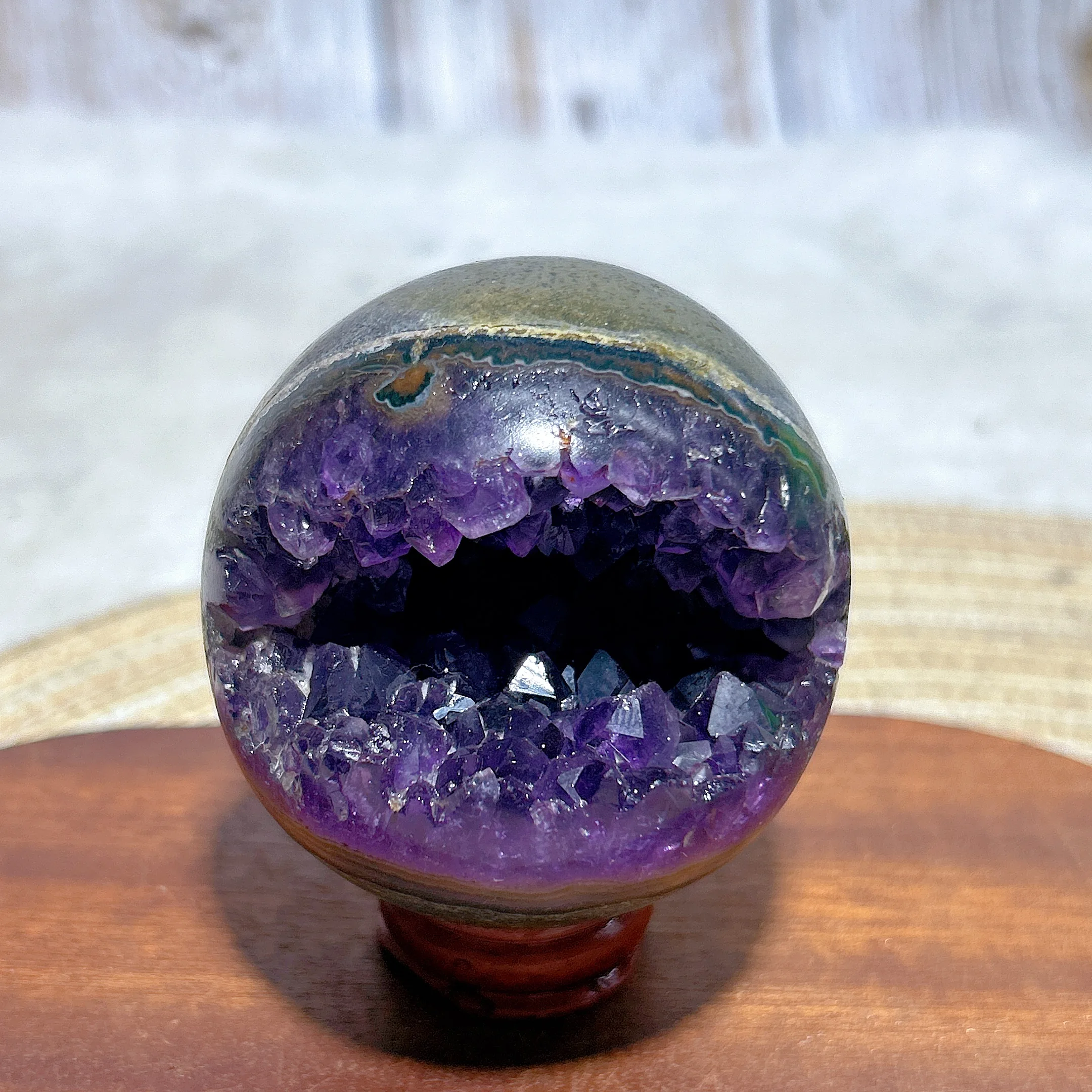 Natural Crystal Amethyst Cluster Open Mouth Geode Sphere Healing Ball Precious Ore Mineral Energy Home Decorations Holiday Gift