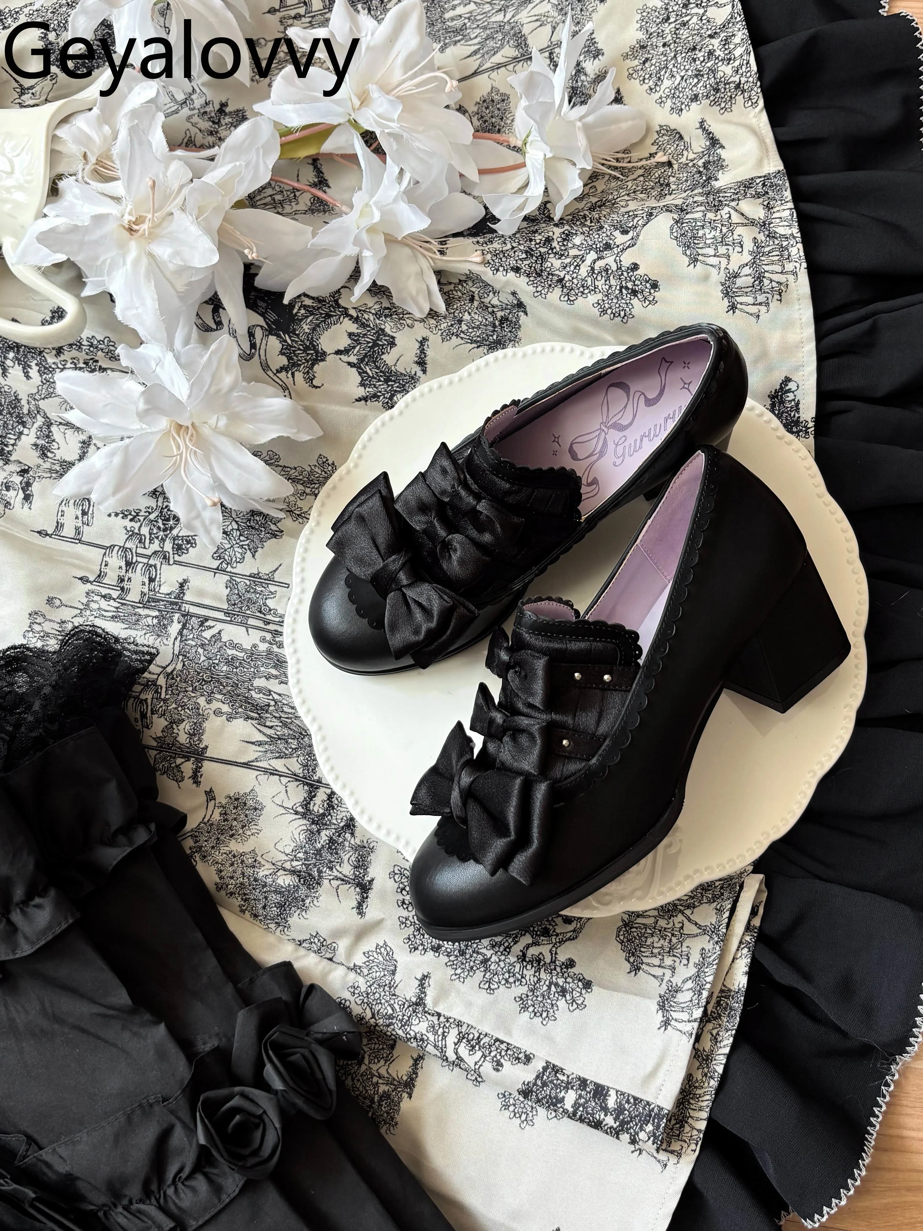 

2026 New Spring and Autumn Sweet and Cute Vintage Women's Shoes Elegant Original Satin Lolita Style Low Heel Pumps