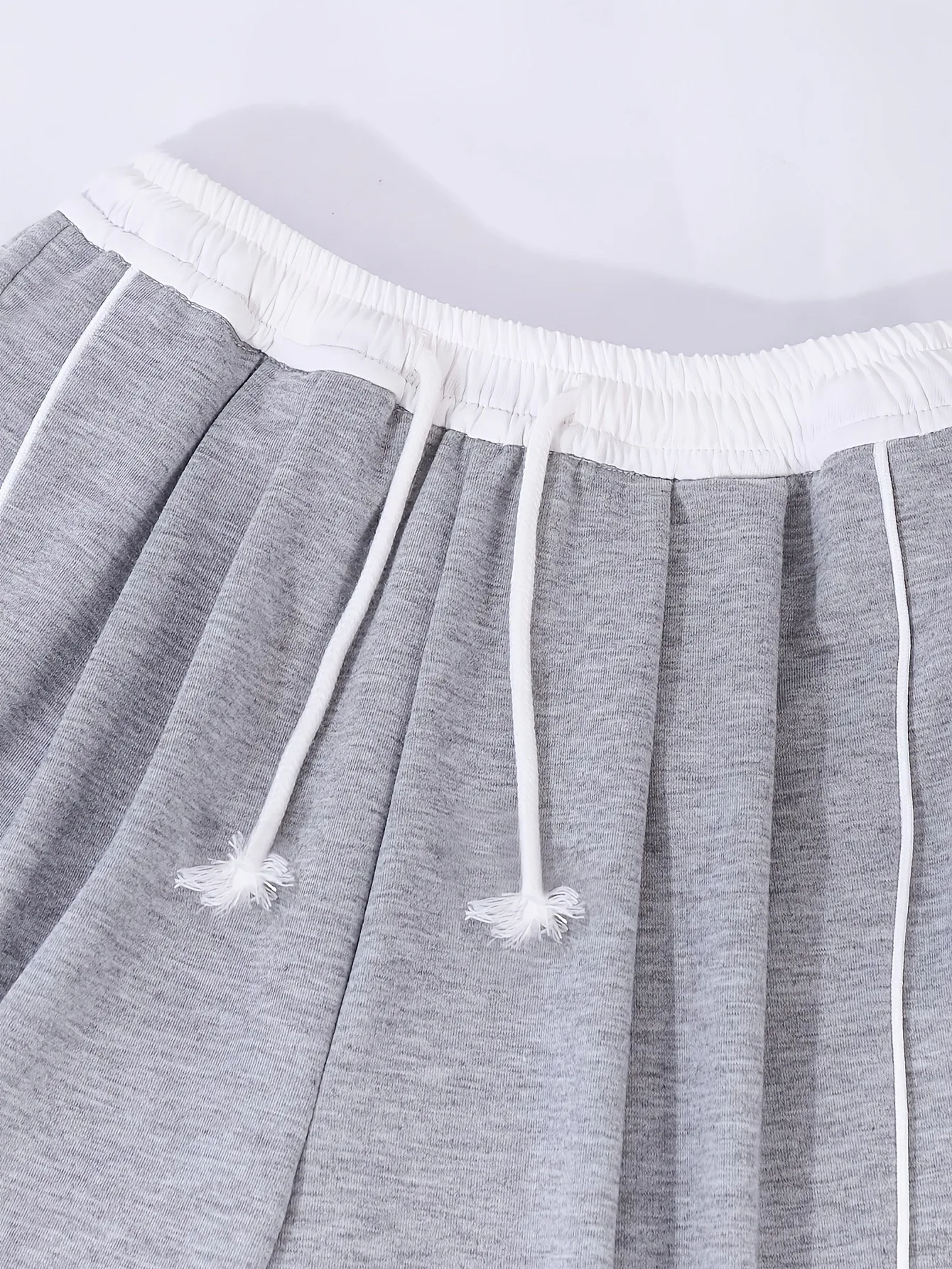 Y2K Mädchen Jogginghose in Heather-Grau mit Seitenstreifen, weitem Bein, Kordelzug in der Taille, locker geschnitten, lässige Streetwear für 4-12 Jahre – Detail 4