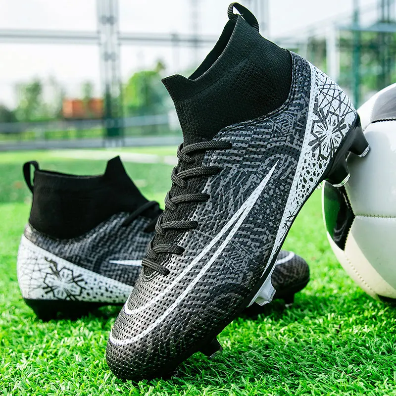 

2025 Football Shoes Low-Top Children's Sports Shoes for Grass Running And Football Short And Long Nail Design New Arrival Spring