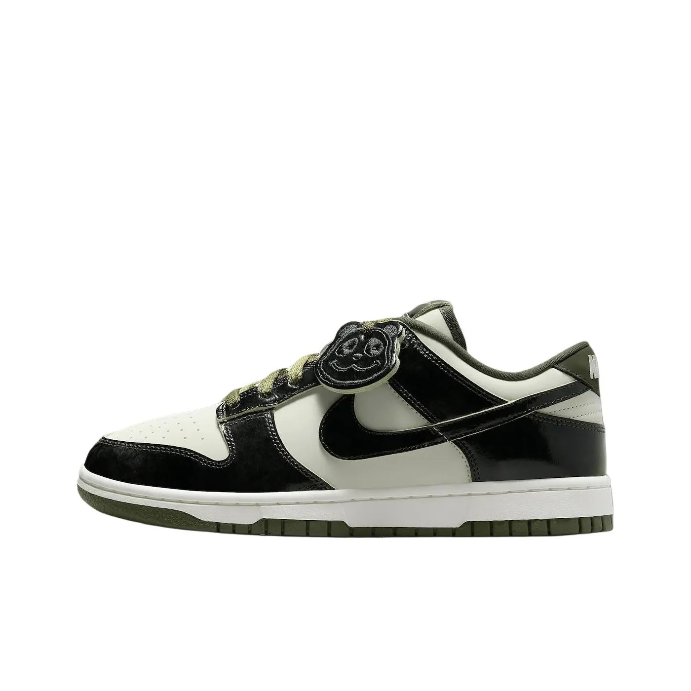 Nike Dunk SE Slip Resistant Abrasion Resistant Low top Skateboard Shoes Women's White Black HQ1918-001