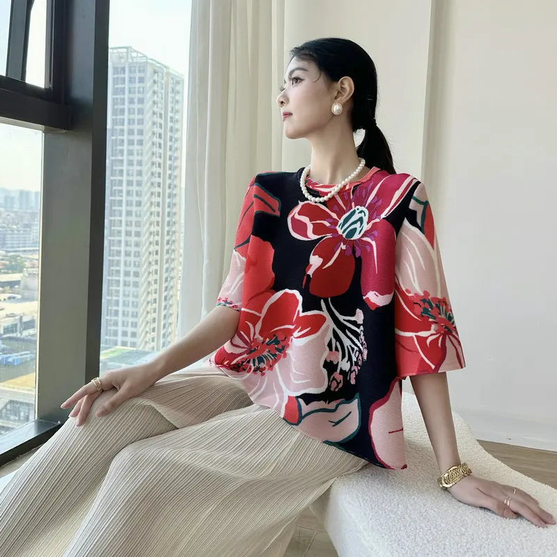 

Miyake Flower Print Pleated Blouse for Women Round Neck Half Sleeve Loose Short Top Female Chic Clothes 2025 New