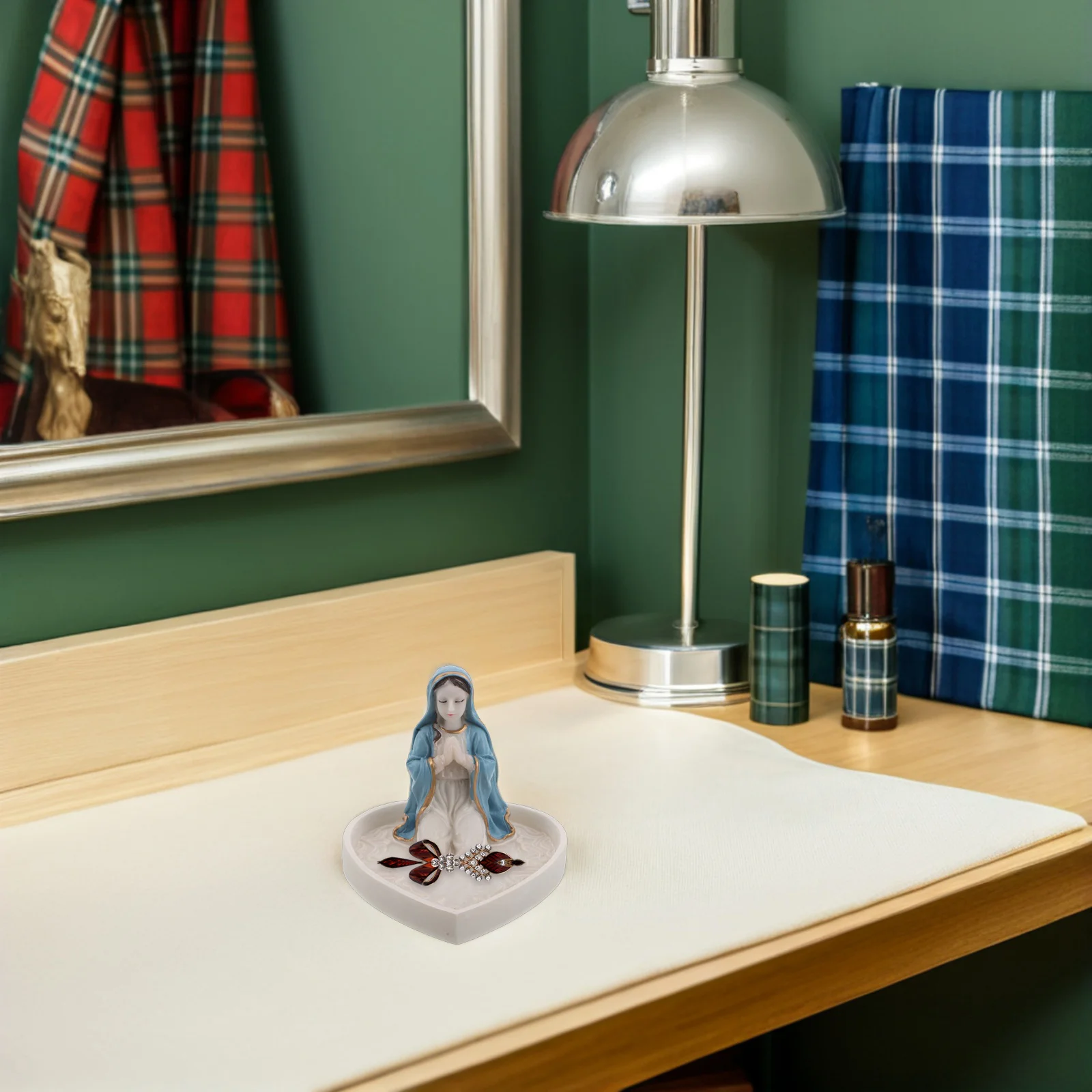 

Virgin Mary Rosary Holder Resin Catholic Sculpture Keepsake Case for Beads Necklaces Christian Prayer Jewelry Display Christmas