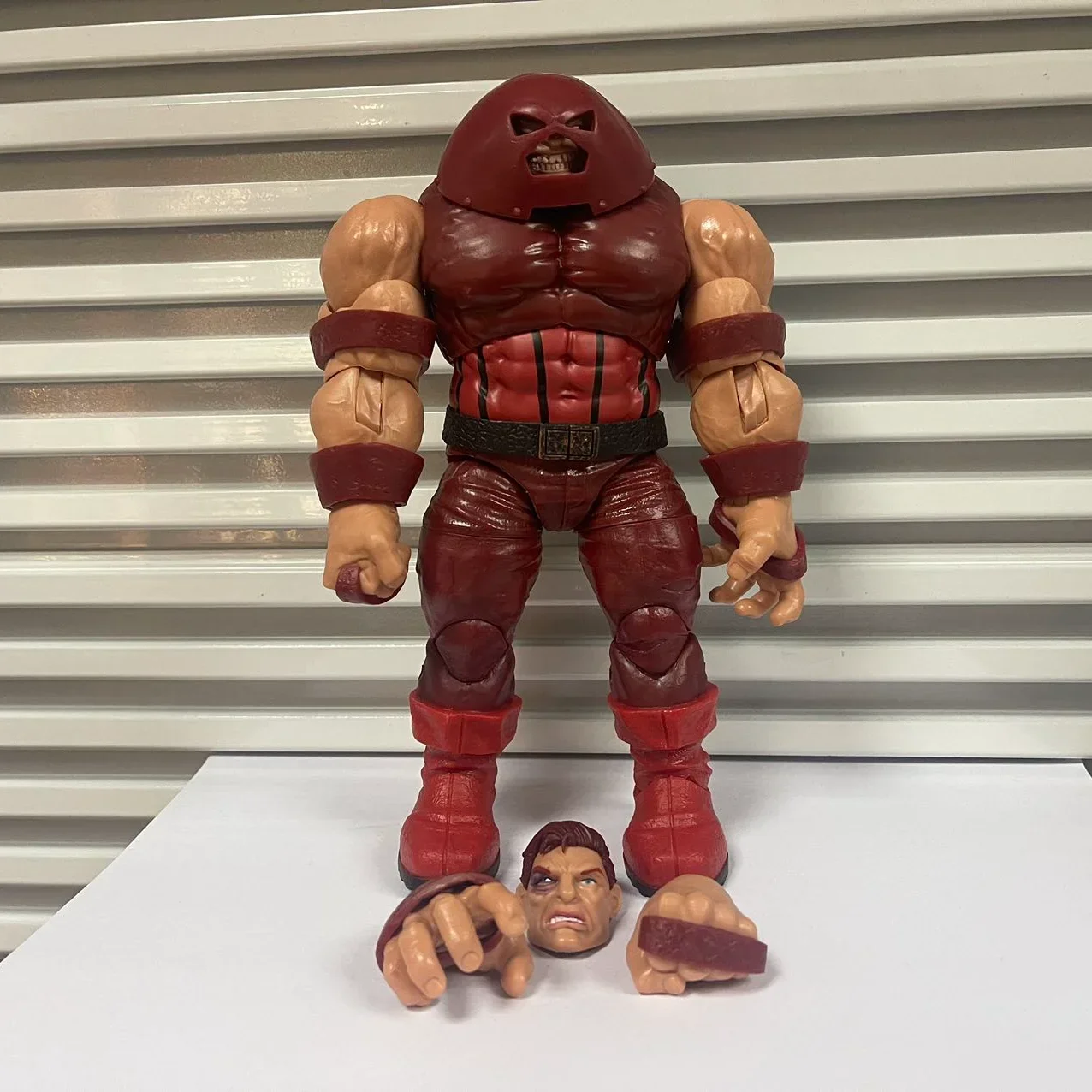 

Marvel Legends Ultimate Red Iron Head Chinese Edition X-Men Red Tank 7-inch Handicable Desktop Decoration Toy