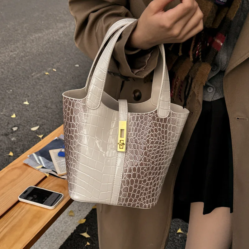 

2025 Summer Pebbled Grain Bucket Bag, Women's Niche Luxe Shoulder Purse, Day to Night Crossbody, Commuter Top Handle Tote