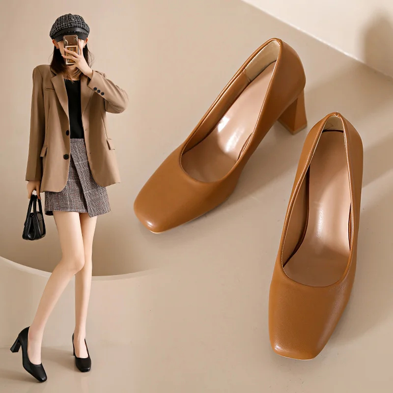 Summer New Solid Color High Heels Women\'s Head Thick Heel Soft Leather Single Shoes Professional Shoes