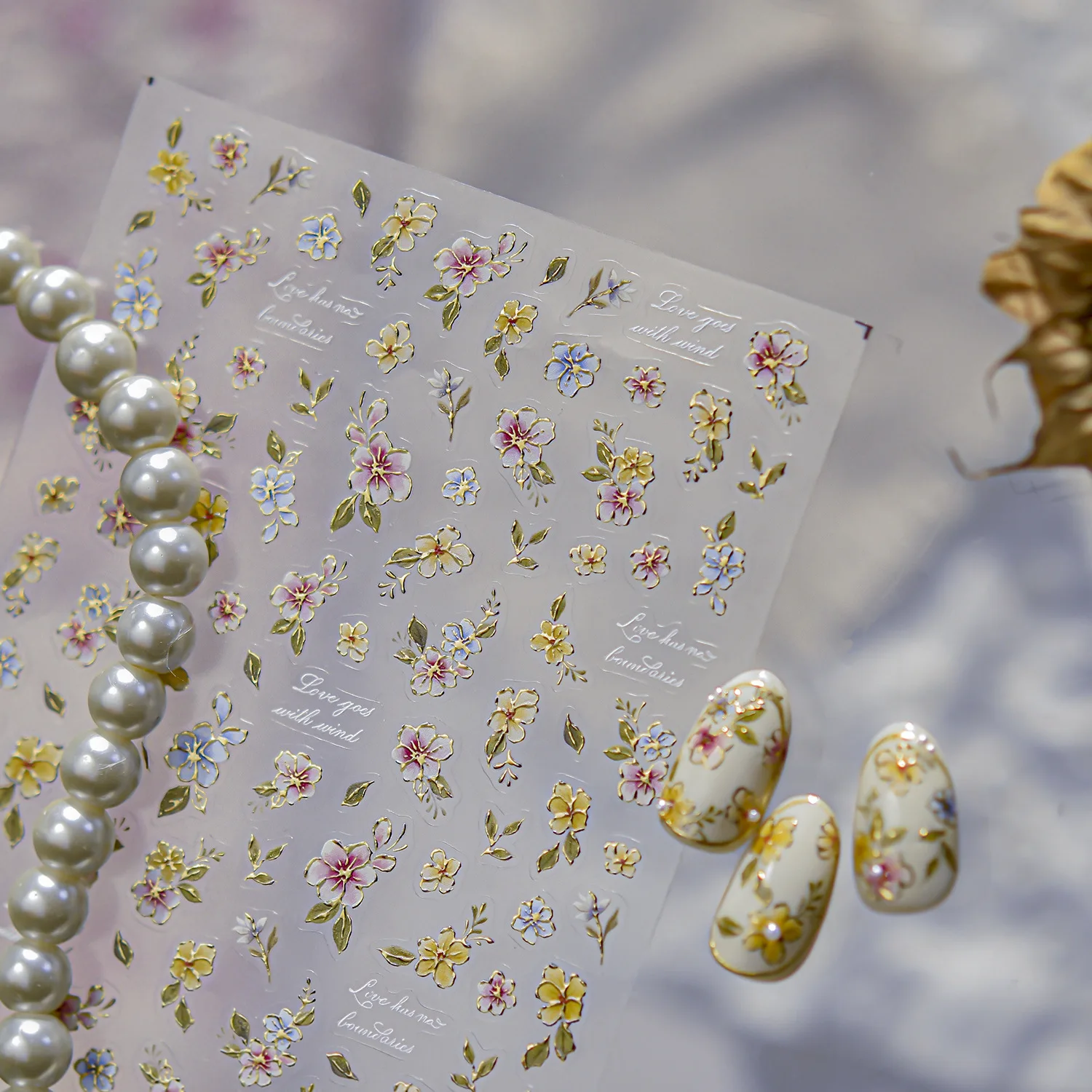 الرجعية الأزهار رائعة ملصقات الأظافر الوردي الأصفر الأزرق الزهور الخضراء ورقة مسمار الزينة ملصقات ذاتية اللصق مسمار DIY الشارات