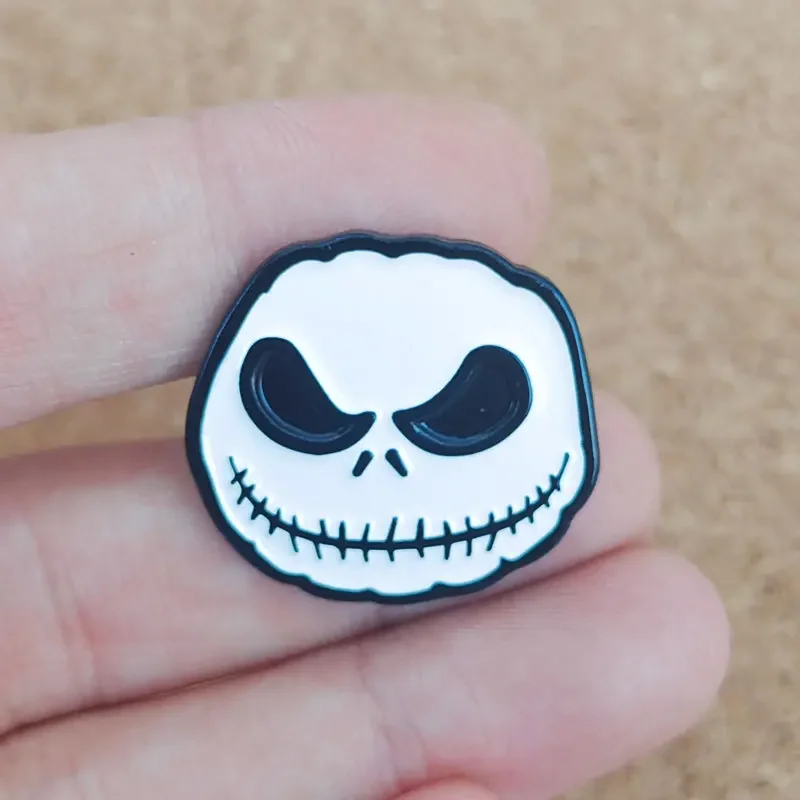 Disney The Nightmare Before Christmas Enamel Pins Gothic Jack Skellington Head Brooches Metal Lapel Badges Gifts for Fans