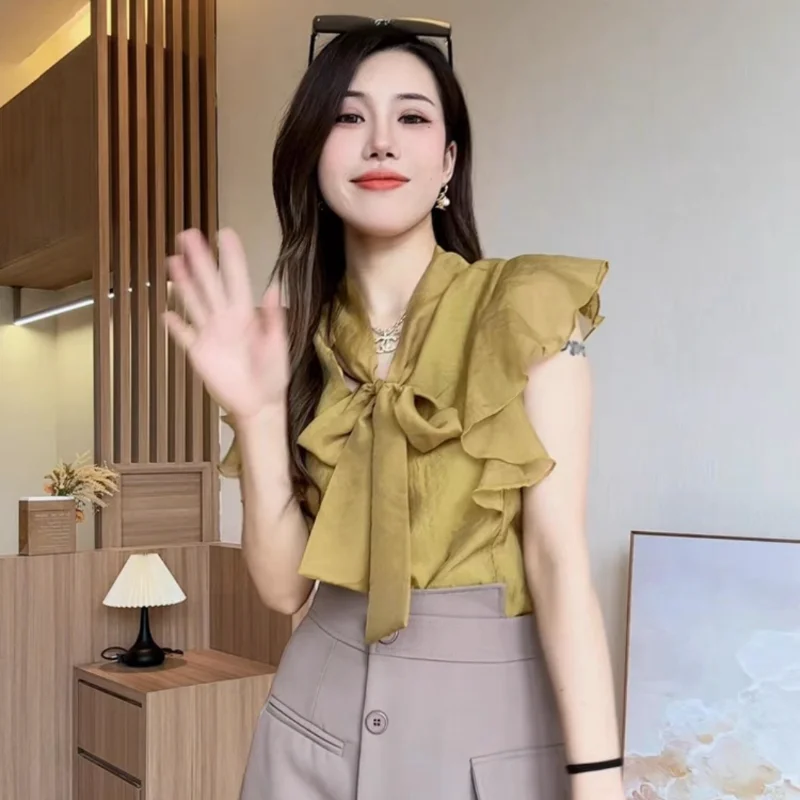 Chemise à manches courtes pour femmes, élégante, assortie avec tout, col en v, mode, couleur unie, laçage de tempérament, nœud, haut populaire, nouvelle collection été